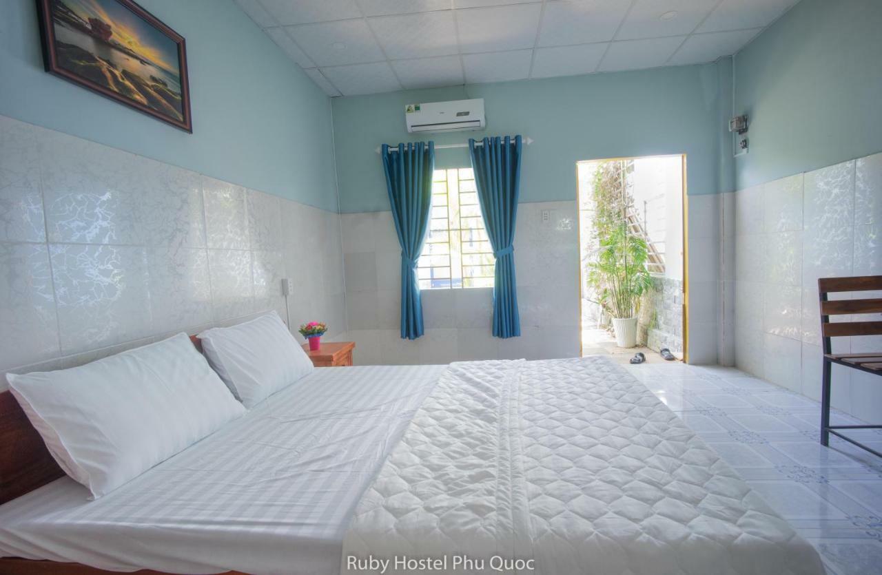 Ruby Phu Quoc Hostel Extérieur photo